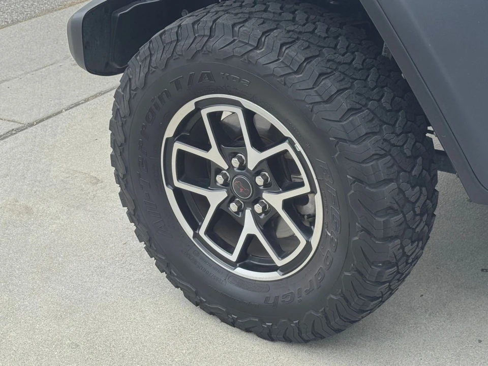2025 Jeep JL Wrangler - Image 30 of 31