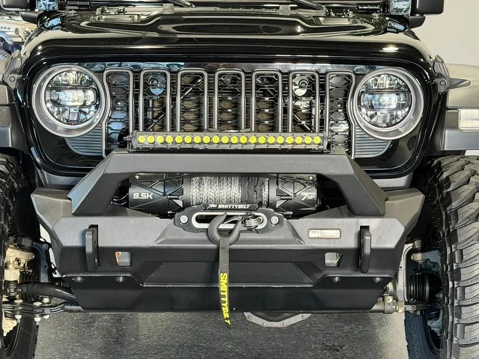 2025 Jeep JL Wrangler - Image 4 of 31