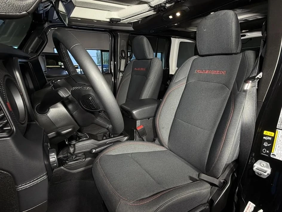 2025 Jeep JL Wrangler - Image 16 of 31
