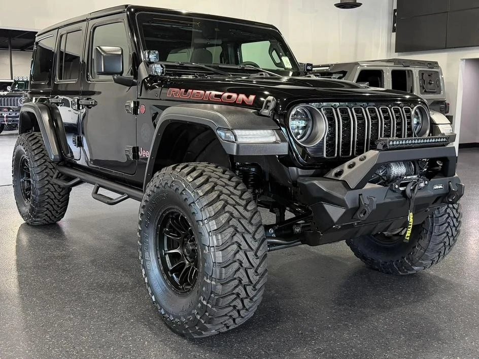 2025 Jeep JL Wrangler - Image 2 of 31
