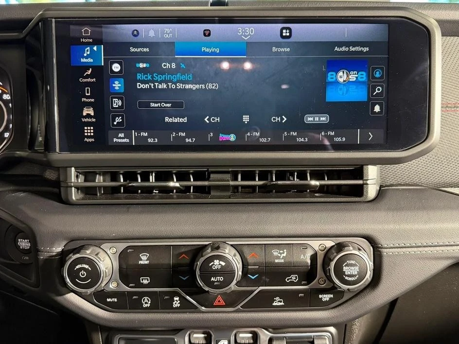 2025 Jeep JL Wrangler - Image 21 of 31