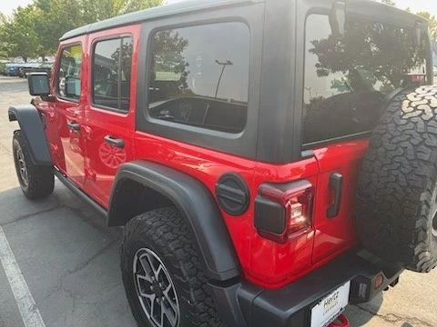 2025 Jeep JL Wrangler - Image 3 of 12