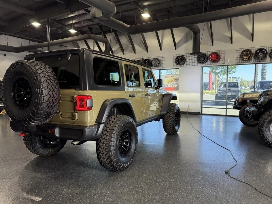 2025 Jeep JL Wrangler - Image 28 of 30