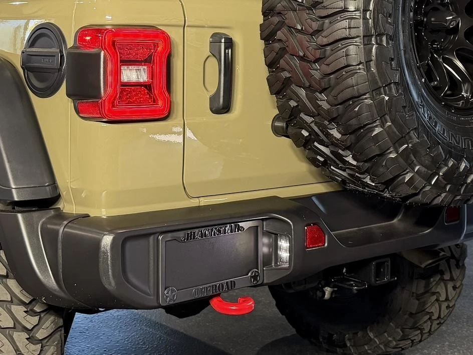 2025 Jeep JL Wrangler - Image 9 of 30