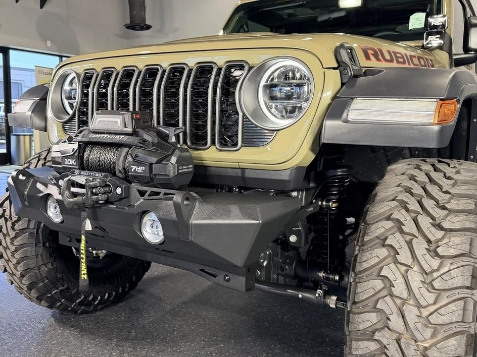 2025 Jeep JL Wrangler - Image 5 of 30