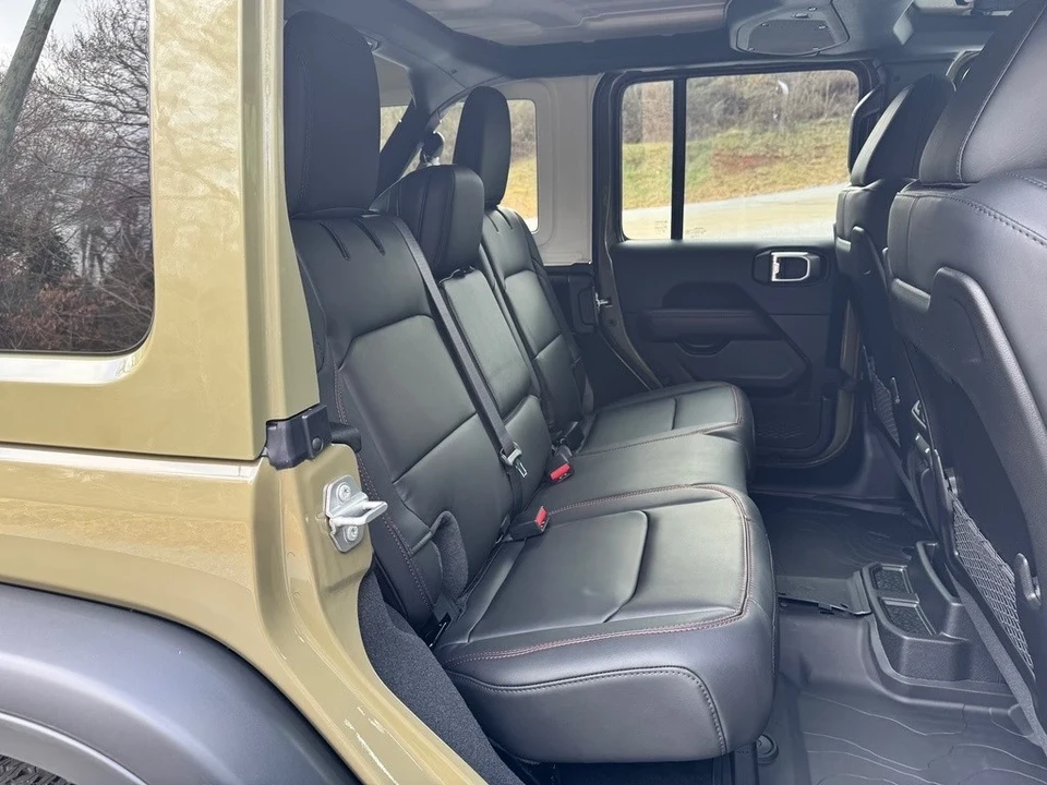 2025 Jeep JL Wrangler - Image 21 of 21