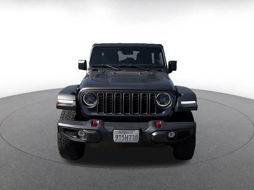 2025 Jeep JL Wrangler - Image 3 of 31