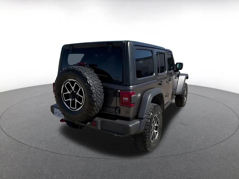 2025 Jeep JL Wrangler - Image 16 of 31