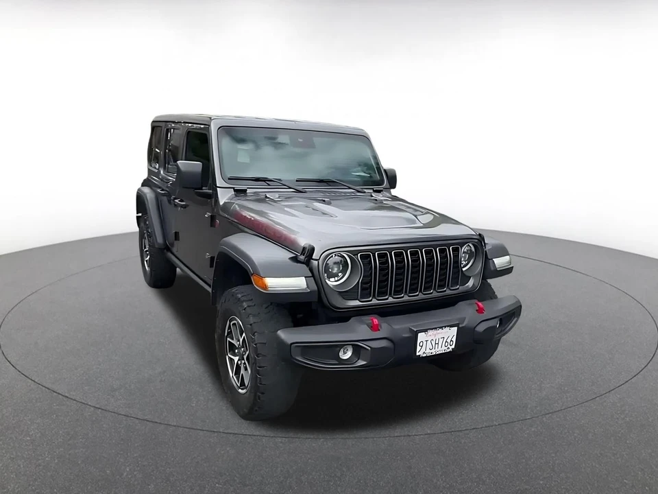 2025 Jeep JL Wrangler - Image 3 of 31