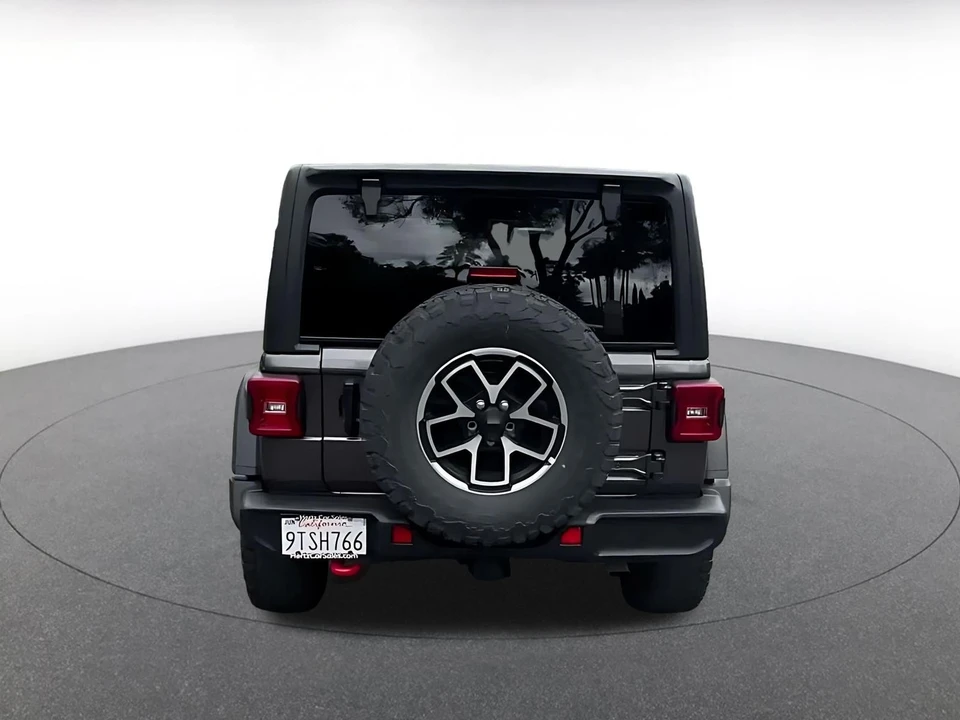 2025 Jeep JL Wrangler - Image 12 of 31