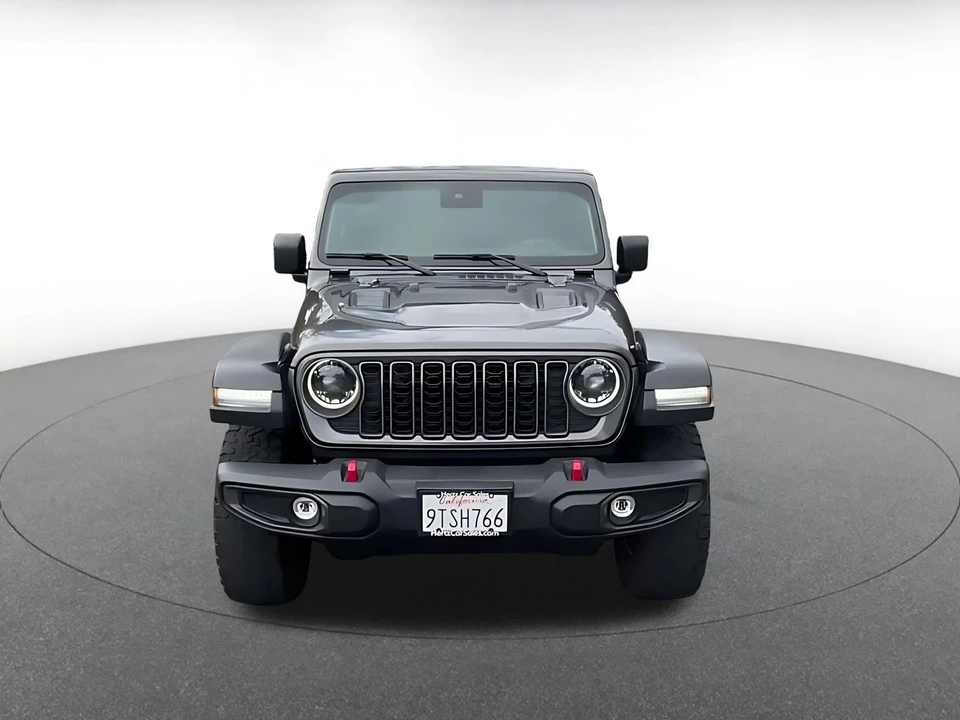 2025 Jeep JL Wrangler - Image 4 of 31