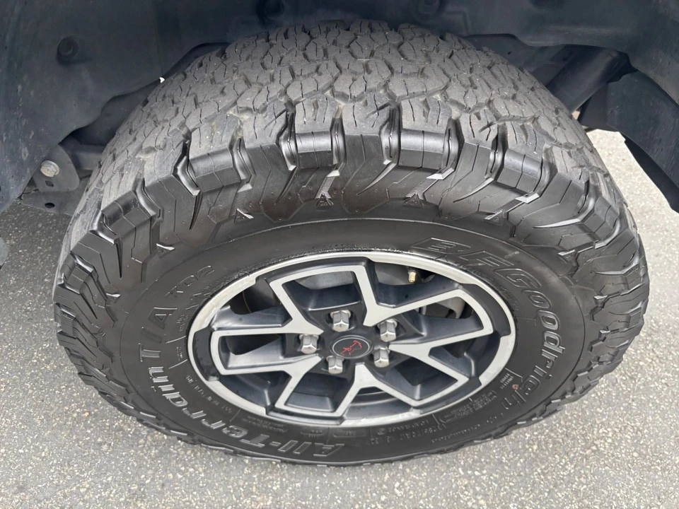 2025 Jeep JL Wrangler - Image 30 of 31
