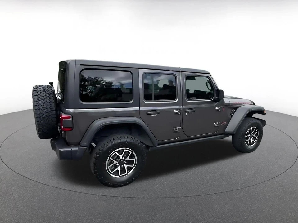 2025 Jeep JL Wrangler - Image 15 of 31