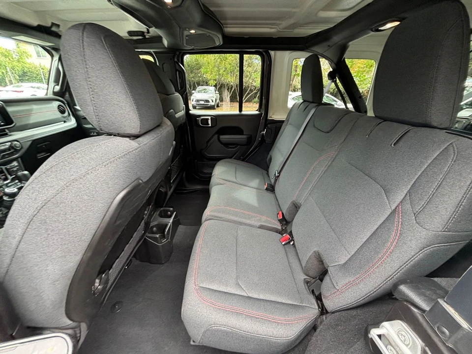 2025 Jeep JL Wrangler - Image 26 of 31