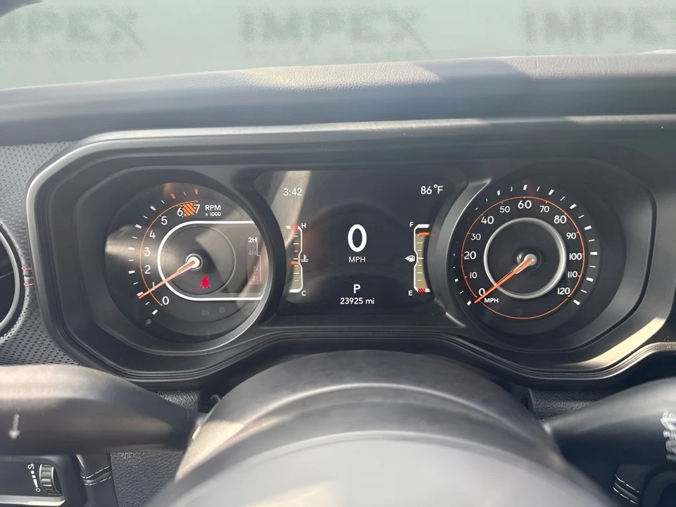 2025 Jeep JL Wrangler - Image 17 of 26