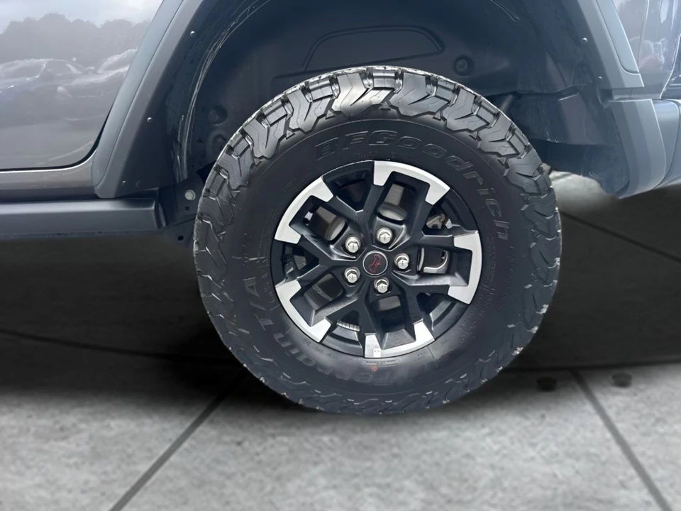 2025 Jeep JL Wrangler - Image 23 of 26