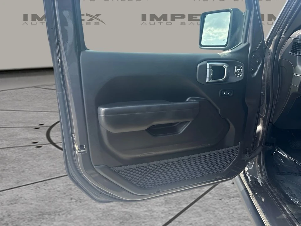2025 Jeep JL Wrangler - Image 19 of 26