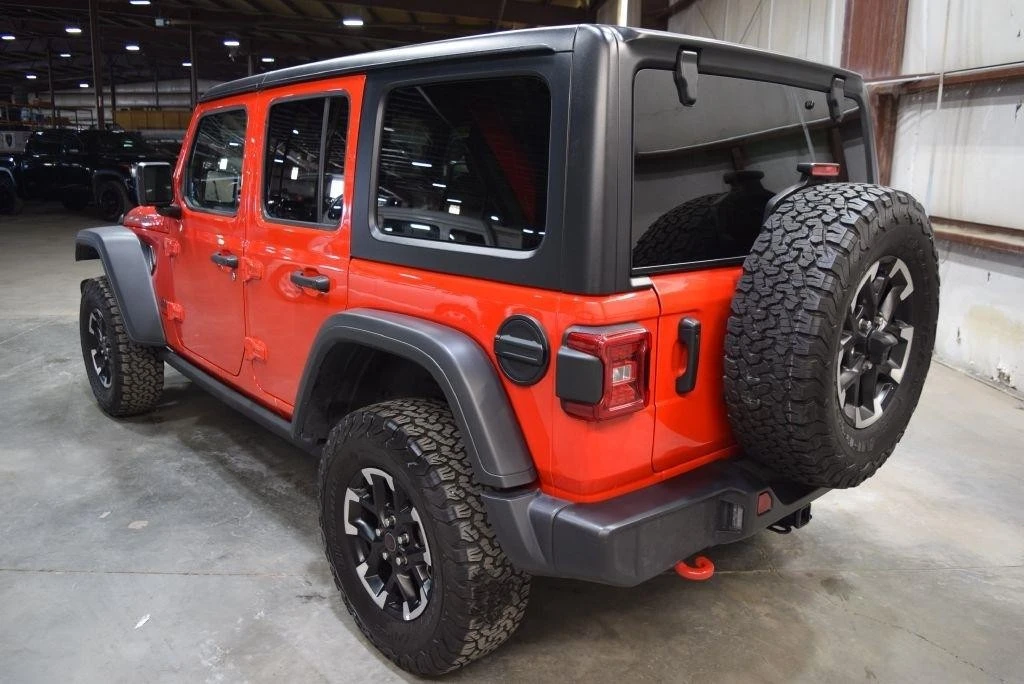 2025 Jeep JL Wrangler - Image 5 of 31