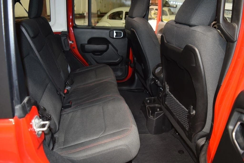 2025 Jeep JL Wrangler - Image 18 of 31