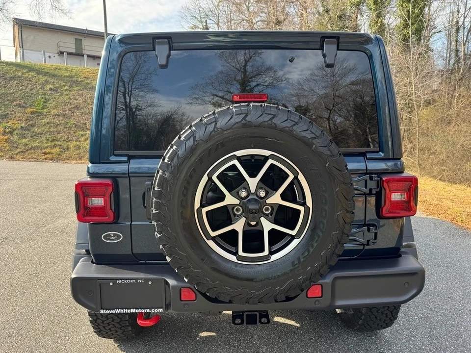 2025 Jeep JL Wrangler - Image 8 of 21