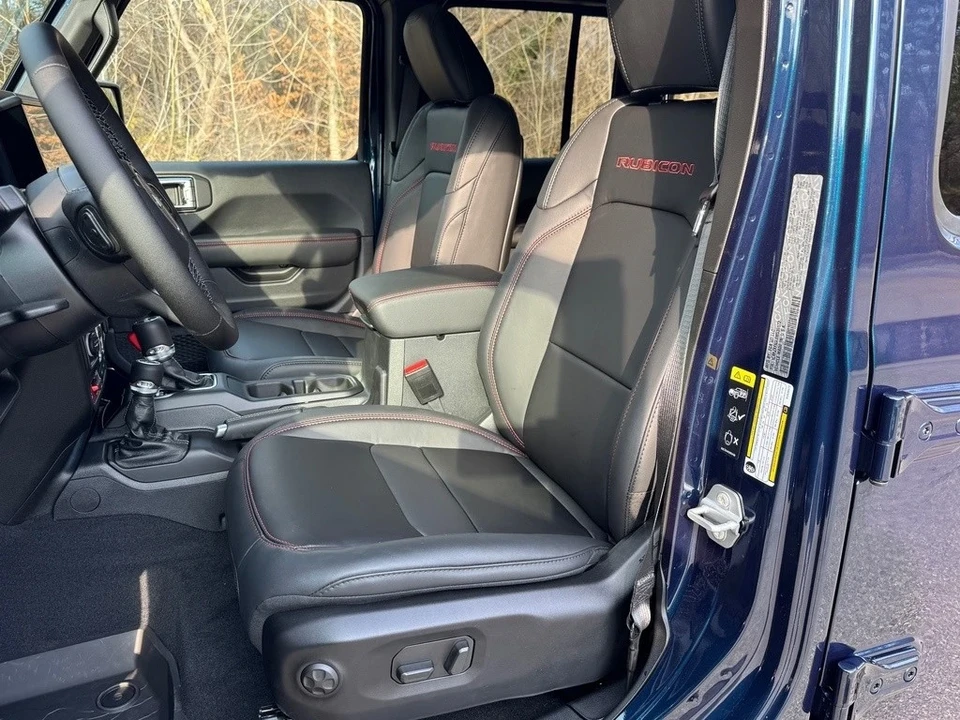 2025 Jeep JL Wrangler - Image 14 of 21