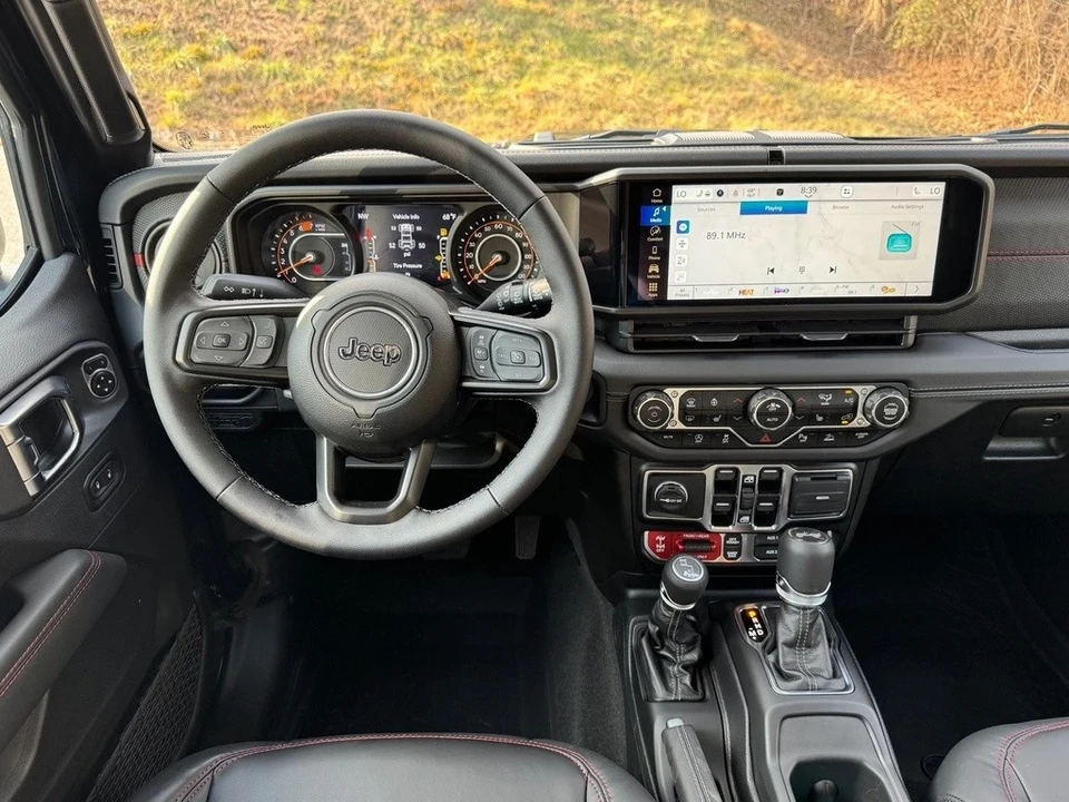 2025 Jeep JL Wrangler - Image 13 of 21