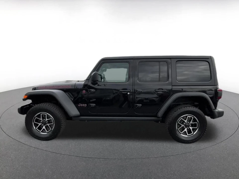 2025 Jeep JL Wrangler - Image 9 of 31