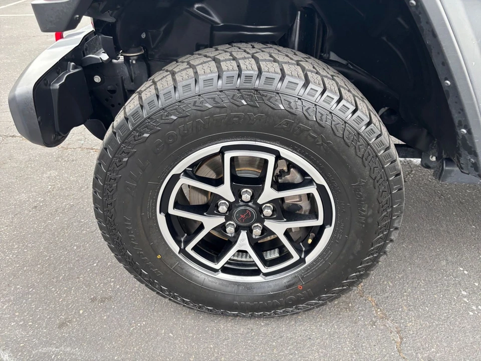 2025 Jeep JL Wrangler - Image 31 of 31