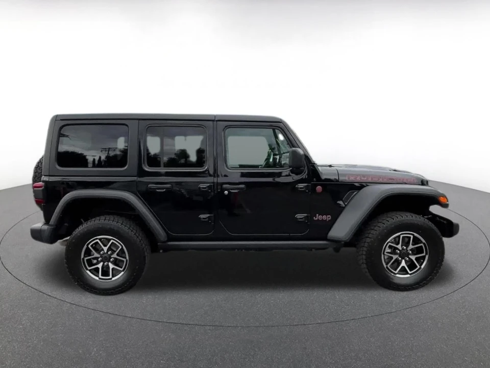 2025 Jeep JL Wrangler - Image 18 of 31