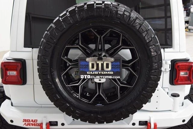 2025 Jeep JL Wrangler - Image 21 of 31