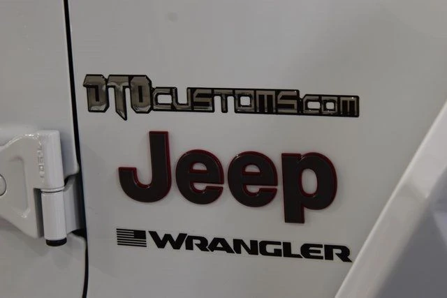 2025 Jeep JL Wrangler - Image 16 of 31