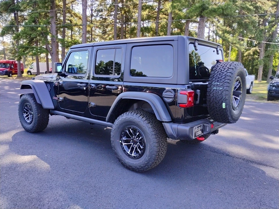 2025 Jeep JL Wrangler - Image 7 of 12