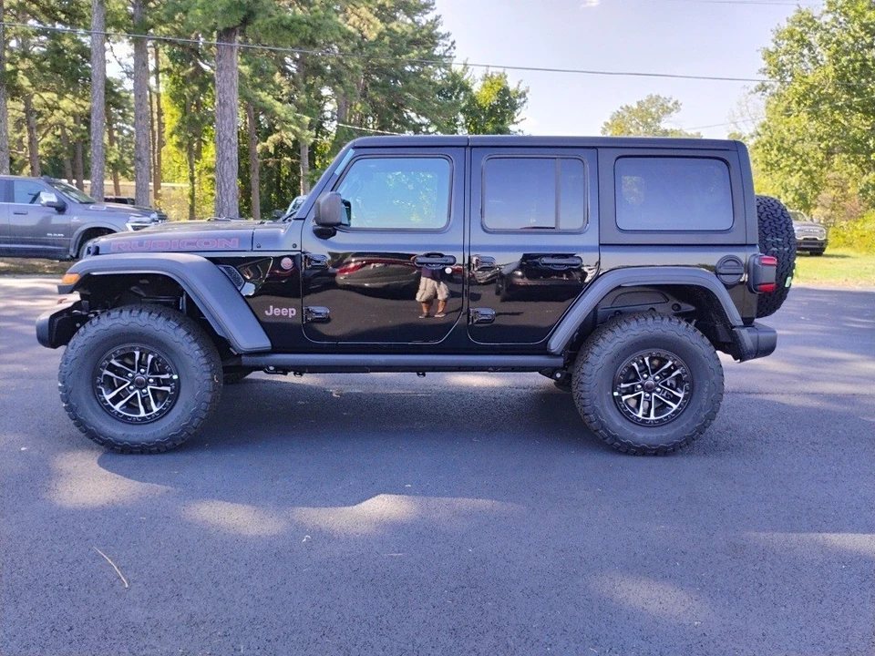 2025 Jeep JL Wrangler - Image 8 of 12