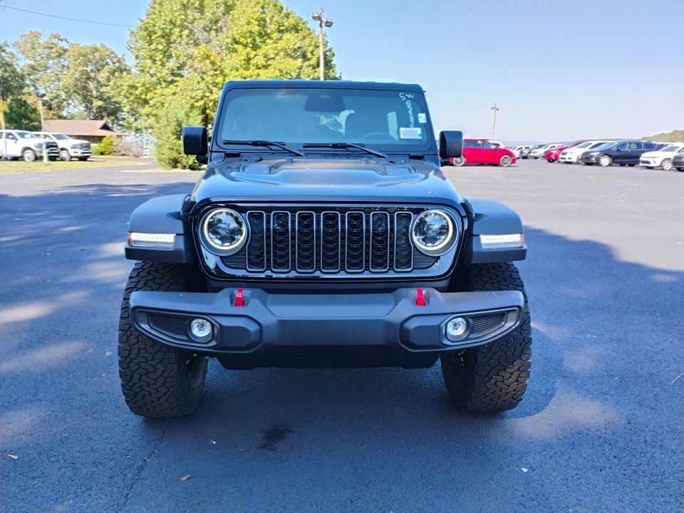 2025 Jeep JL Wrangler - Image 2 of 12