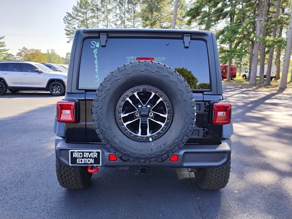 2025 Jeep JL Wrangler - Image 6 of 12