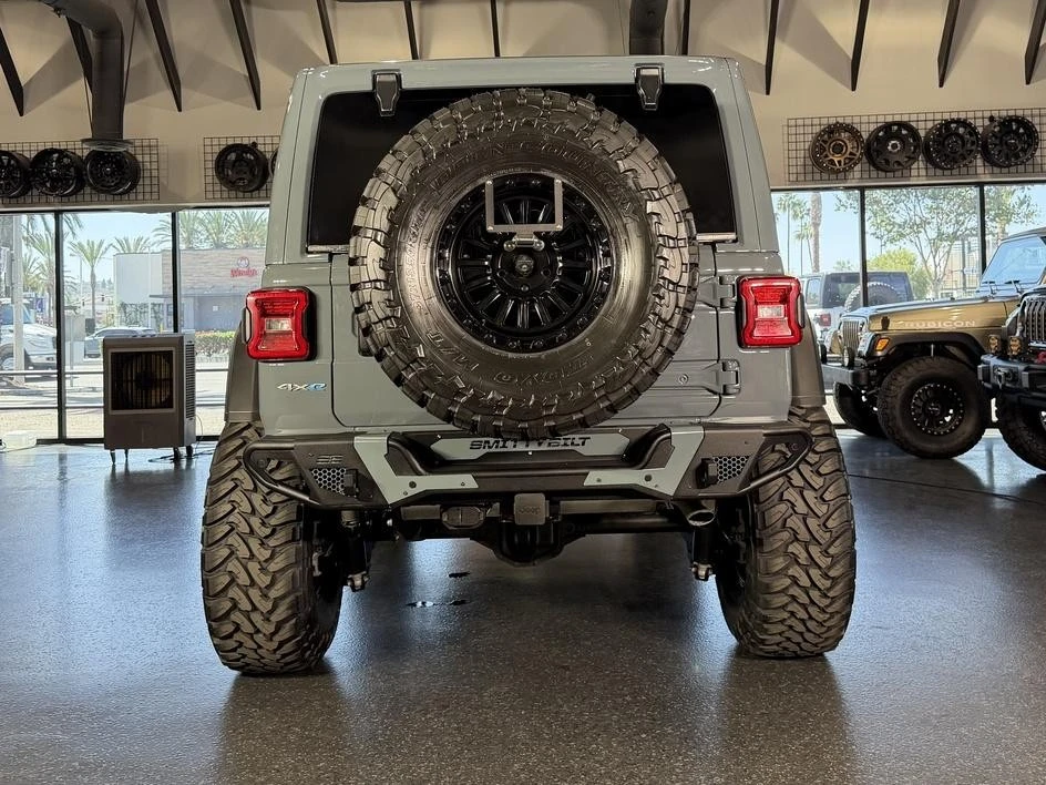 2025 Jeep JL Wrangler - Image 19 of 31