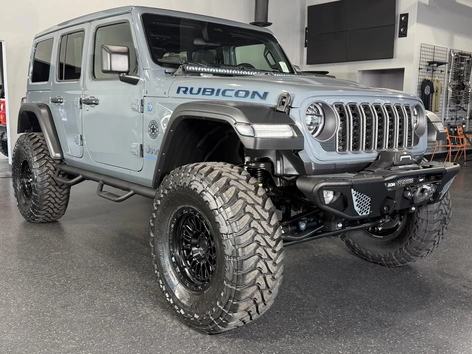 2025 Jeep JL Wrangler - Image 8 of 31