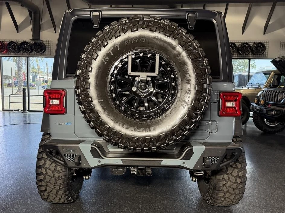 2025 Jeep JL Wrangler - Image 14 of 31