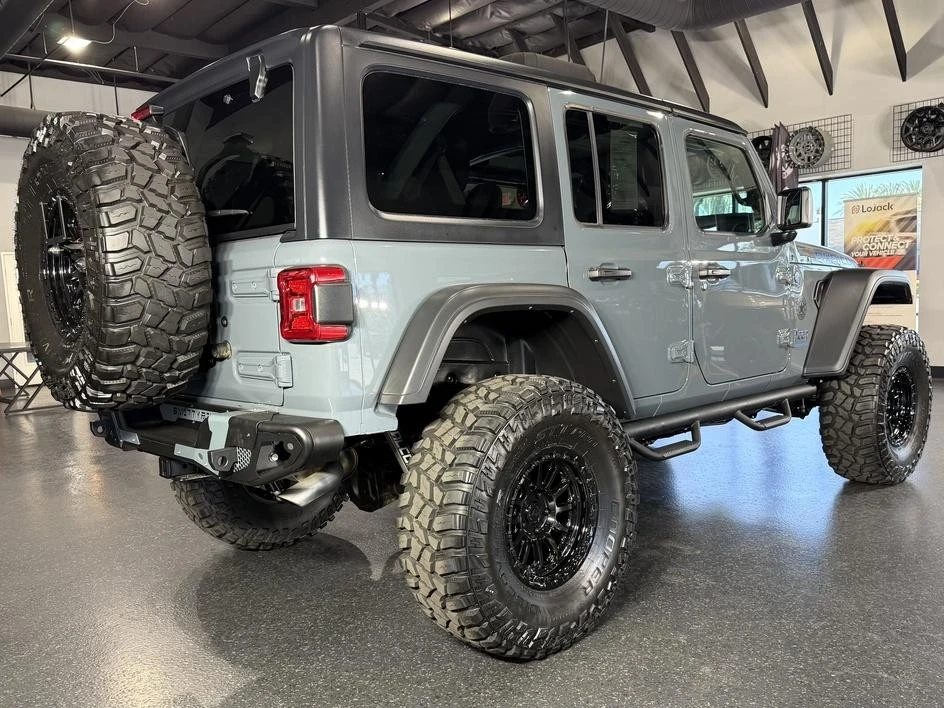 2025 Jeep JL Wrangler - Image 16 of 31
