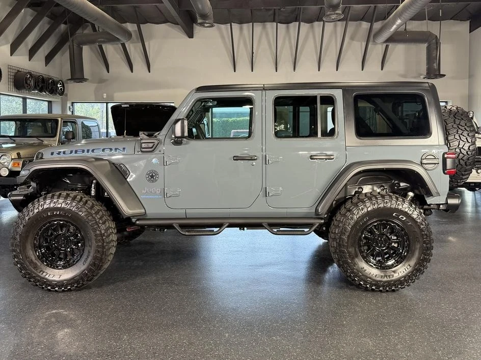 2025 Jeep JL Wrangler - Image 9 of 31