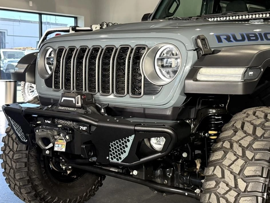 2025 Jeep JL Wrangler - Image 5 of 31