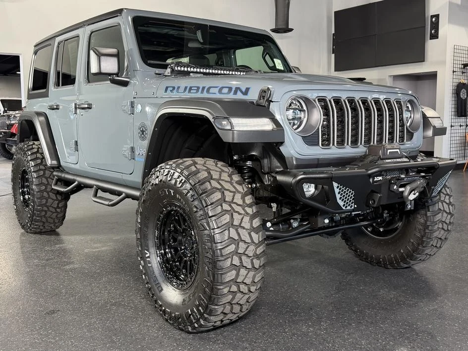 2025 Jeep JL Wrangler - Image 2 of 31