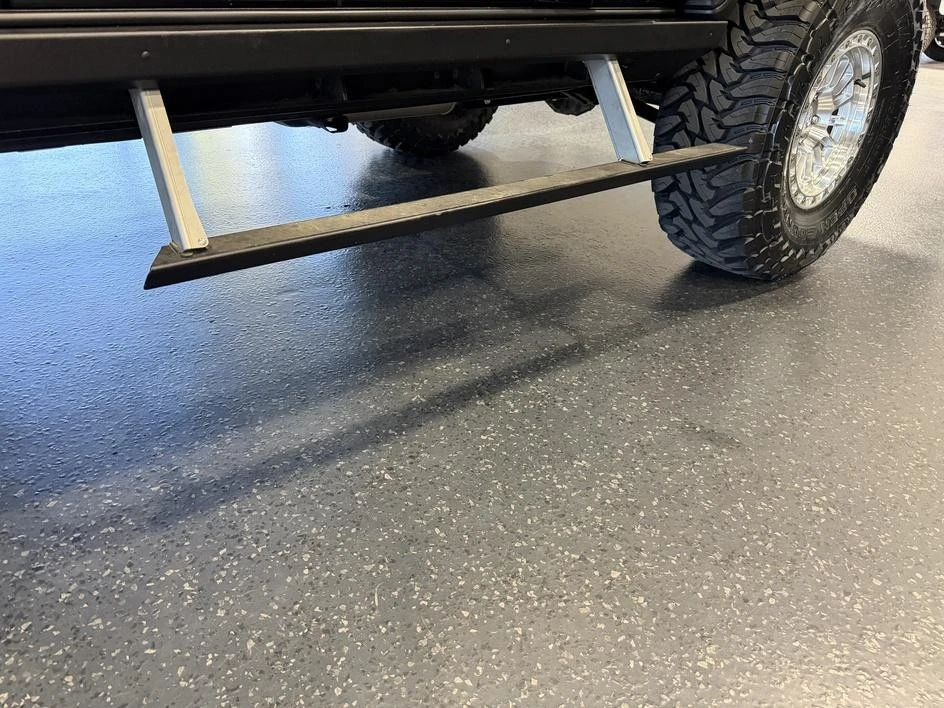 2025 Jeep JL Wrangler - Image 10 of 31