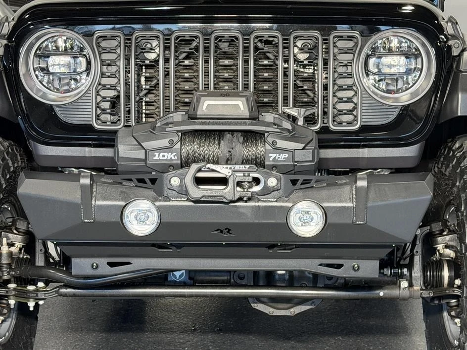 2025 Jeep JL Wrangler - Image 5 of 31