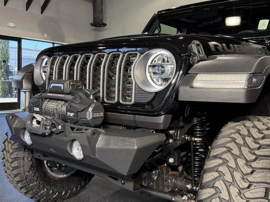 2025 Jeep JL Wrangler - Image 6 of 31