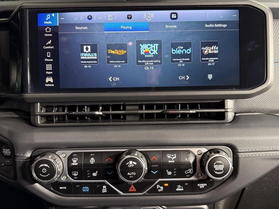 2025 Jeep JL Wrangler - Image 28 of 31