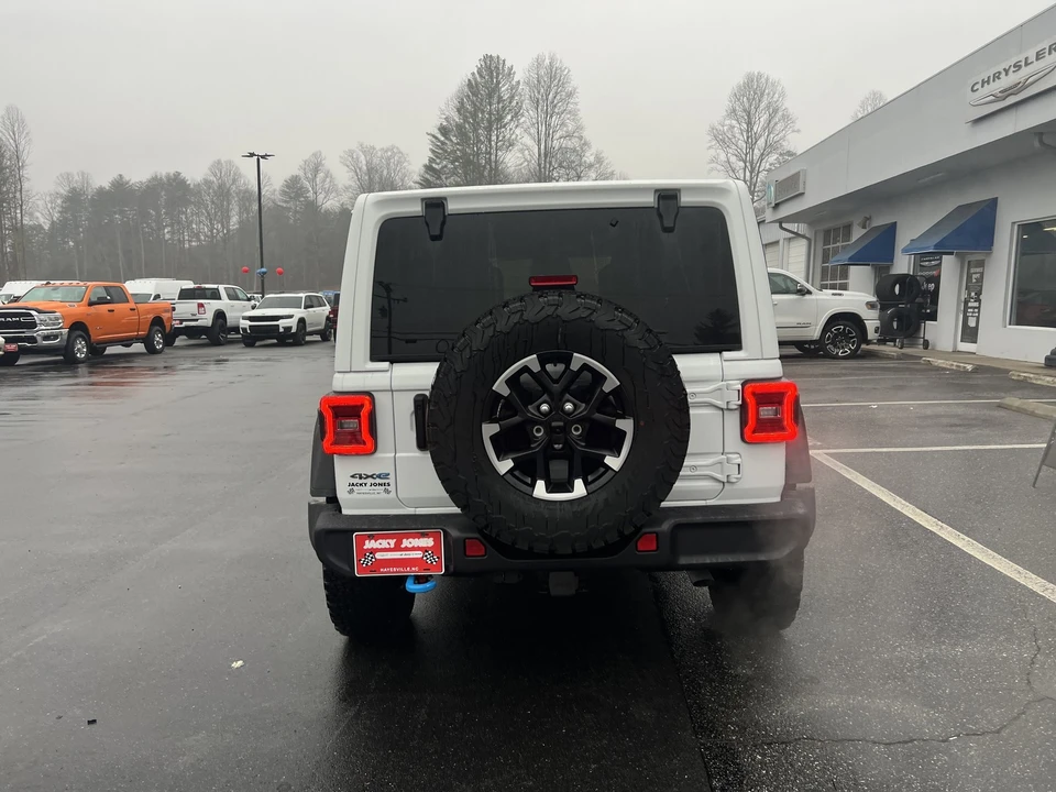 2025 Jeep JL Wrangler - Image 2 of 21