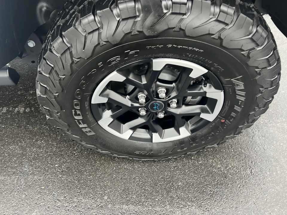 2025 Jeep JL Wrangler - Image 10 of 21