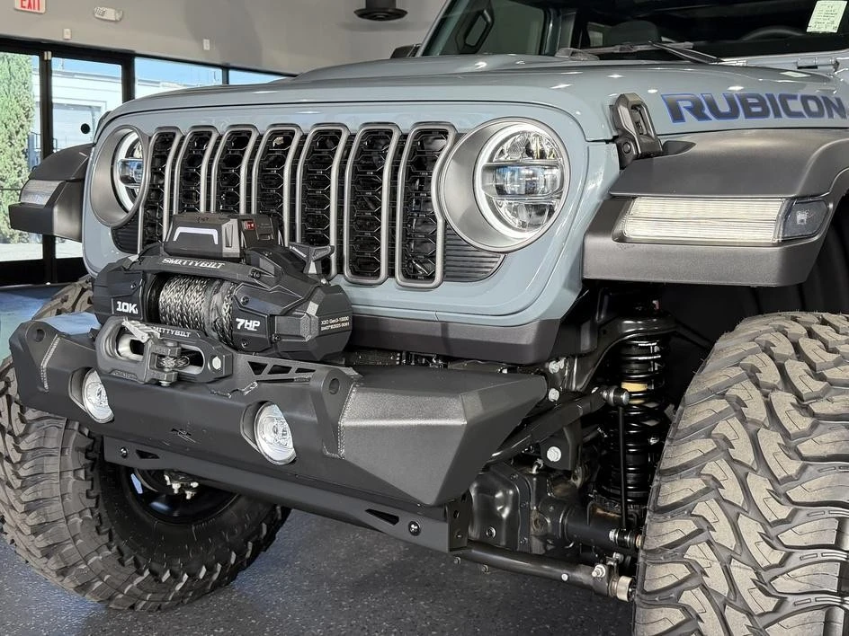 2025 Jeep JL Wrangler - Image 6 of 30