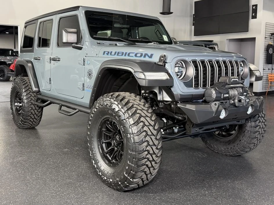 2025 Jeep JL Wrangler - Image 2 of 30
